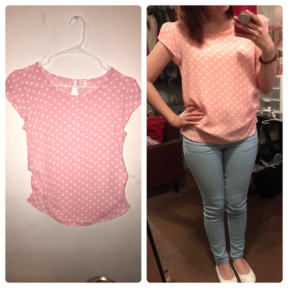 Pink & White Polka Dot Top. 🌷